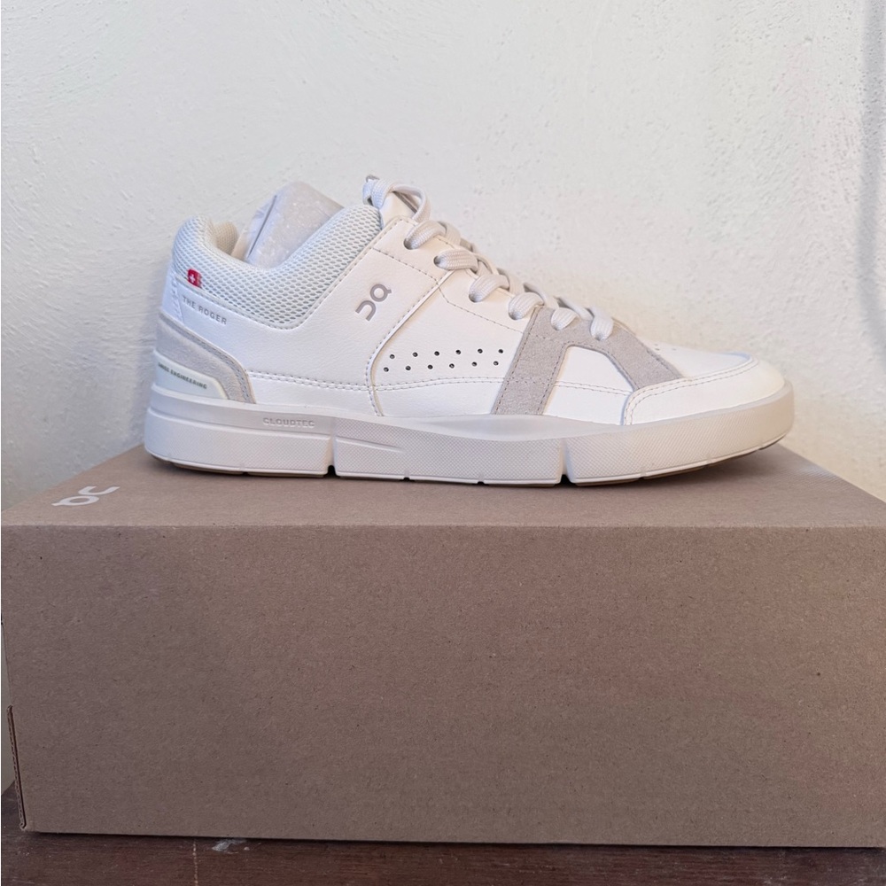 On Running Women's White and Sand Rogers